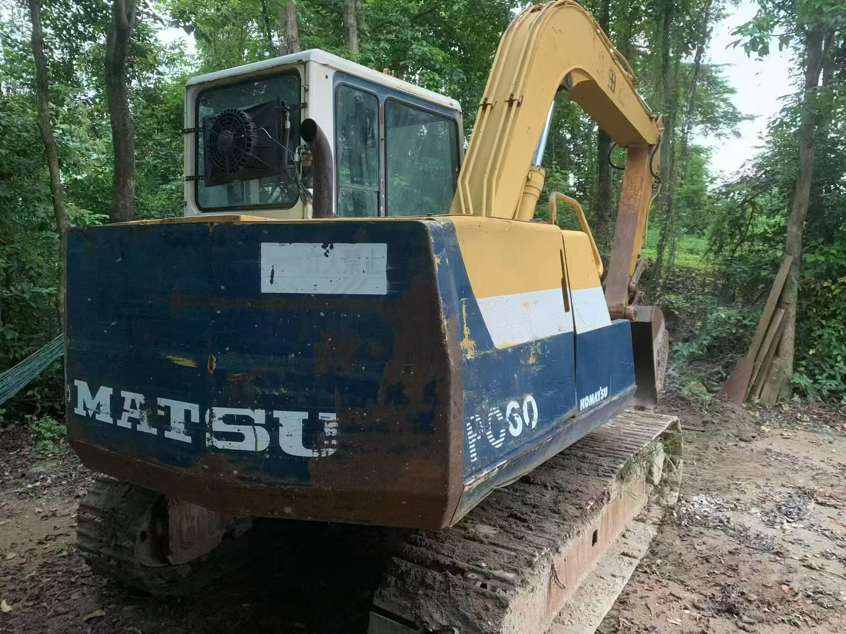 Buy Komatsu PC60-6 Used Excavator / 3 Buy Komatsu PC60-6 Used Excavator / 3