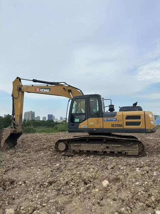 Buy XCMG XE215 Used Excavator / 1