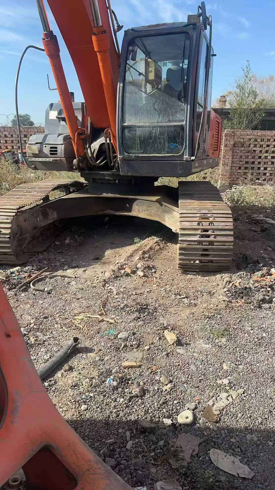 Buy Hitachi ZW250 Used Excavator / 3 Buy Hitachi ZW250 Used Excavator / 3