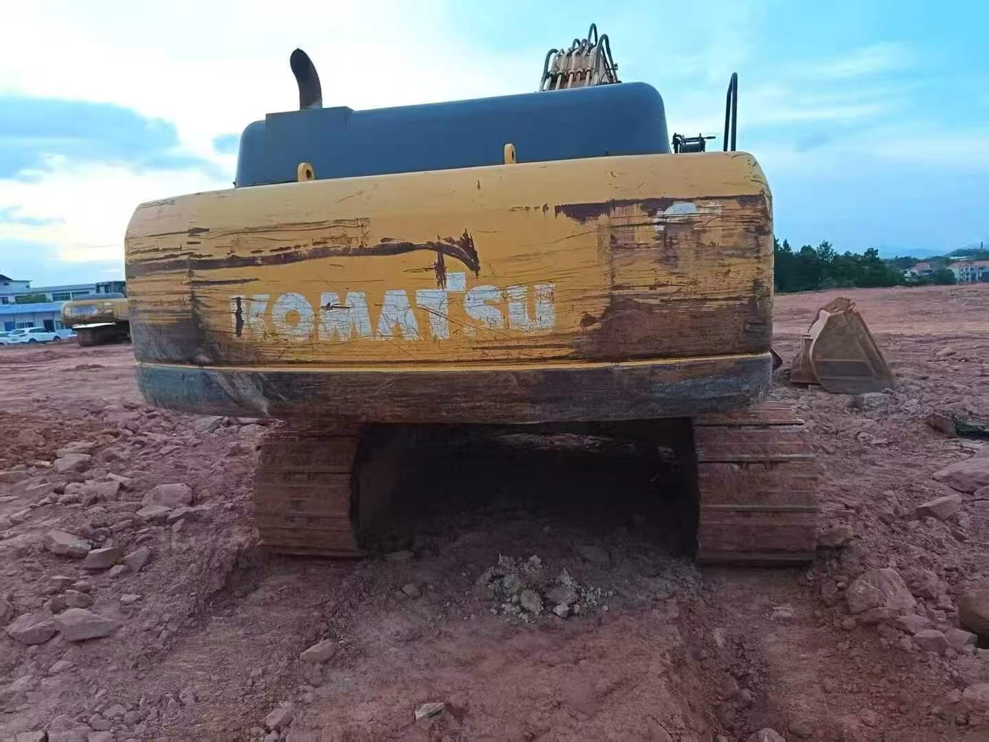 Buy Komatsu Used Excavator / 2 Buy Komatsu Used Excavator / 2