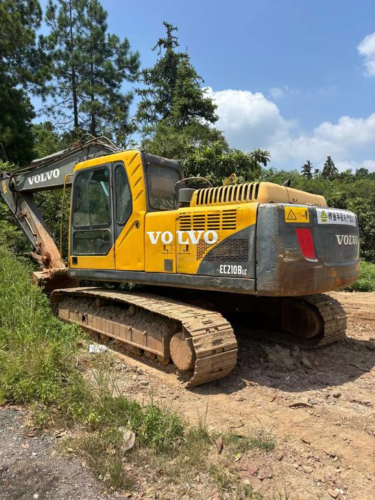 Buy Volvo EC210B Used Excavator / 1