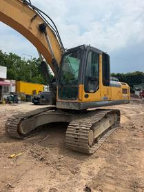 Buy XCMG XE215 Used Excavator / 2 Buy XCMG XE215 Used Excavator / 2