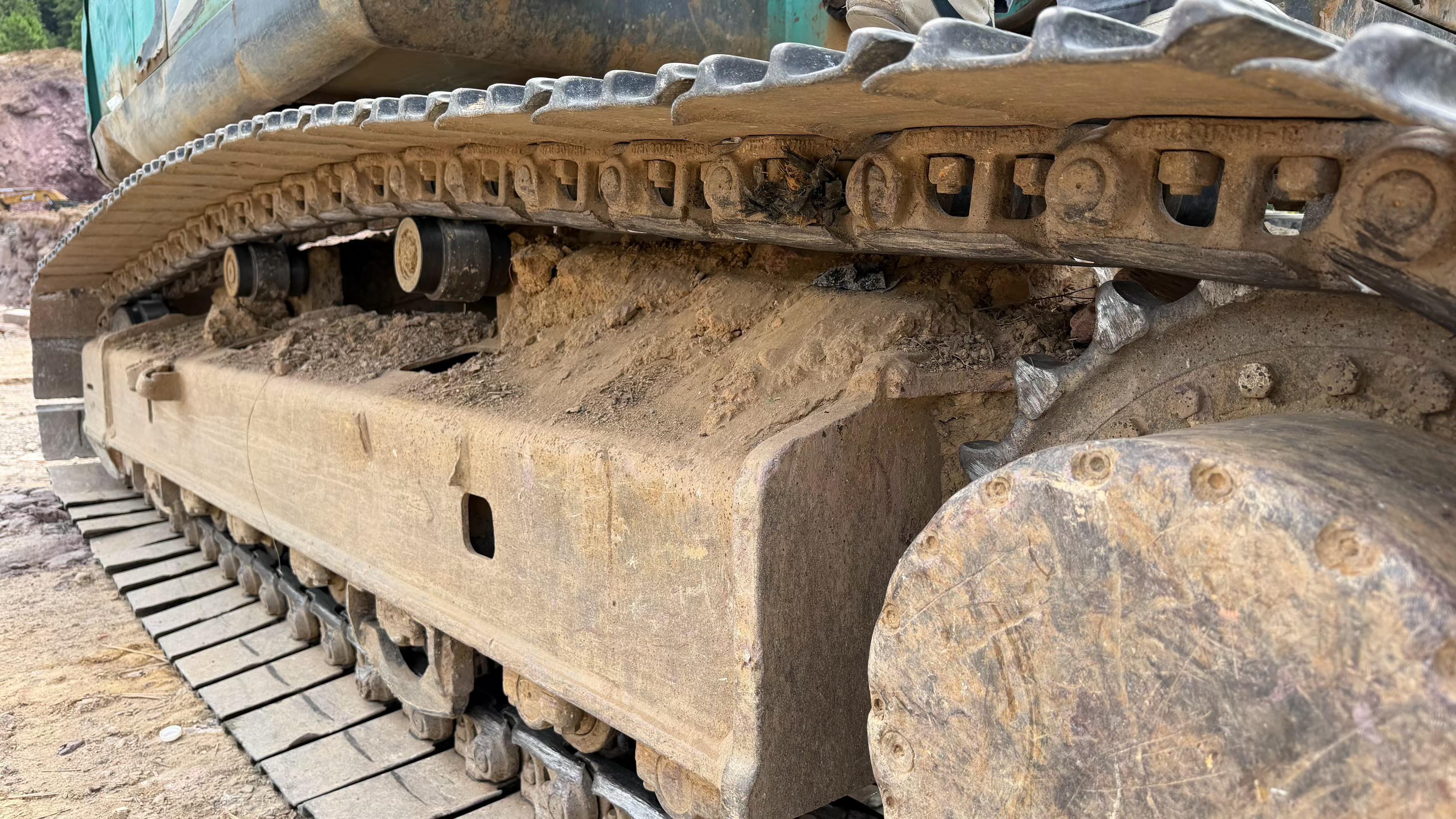 Buy Kobelco SK210-6 Used Excavator / 6 Buy Kobelco SK210-6 Used Excavator / 6