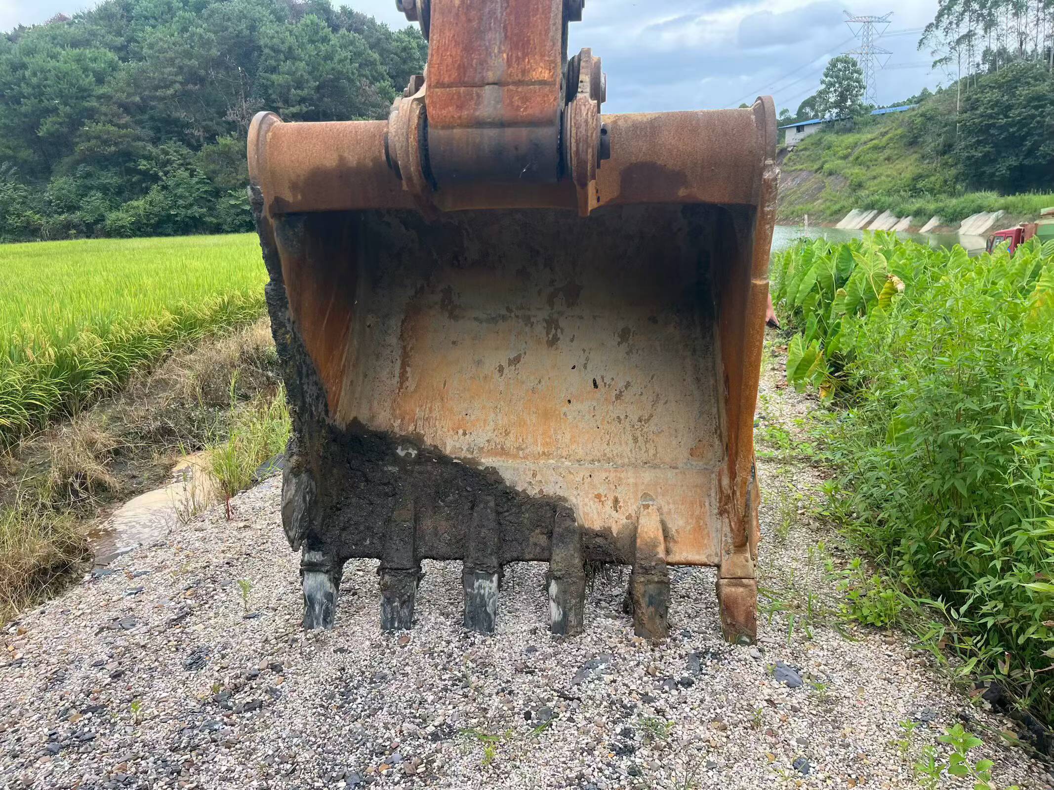 Buy Caterpillar 330B Used Excavator / 8 Buy Caterpillar 330B Used Excavator / 8