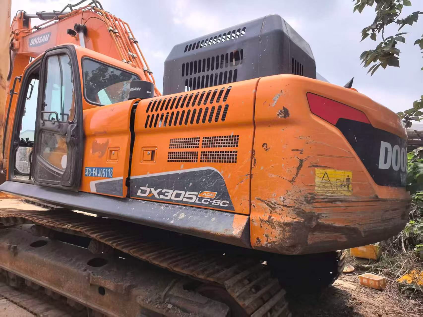 Buy Doosan DL305 Used Excavator / 1