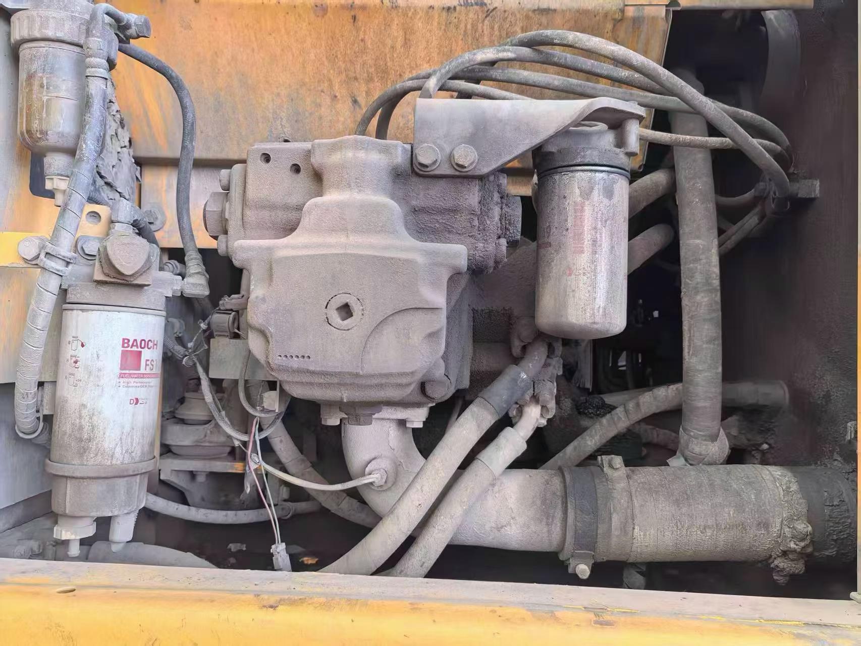 Buy Komatsu PC240-6 Used Excavator / 7 Buy Komatsu PC240-6 Used Excavator / 7
