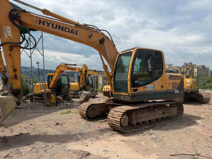Buy Hyundai R150-7 Used Excavator / 1