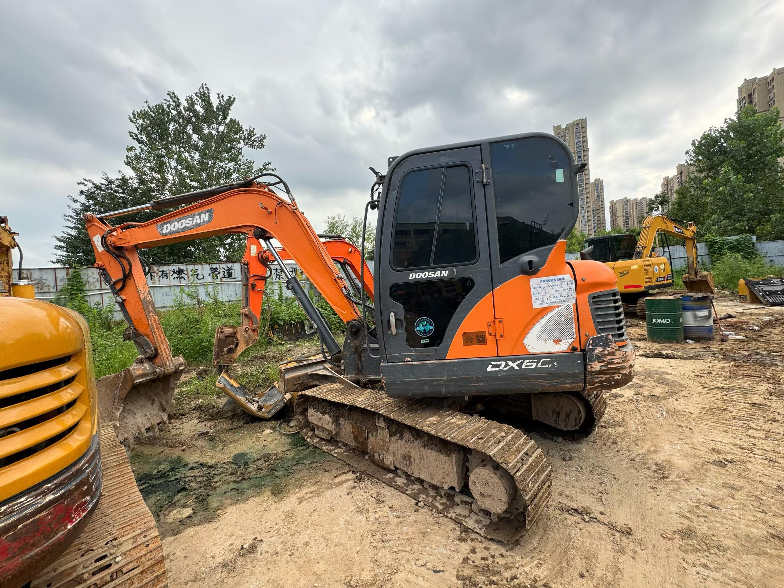 Buy Doosan DH60 Used Excavator / 8 Buy Doosan DH60 Used Excavator / 8