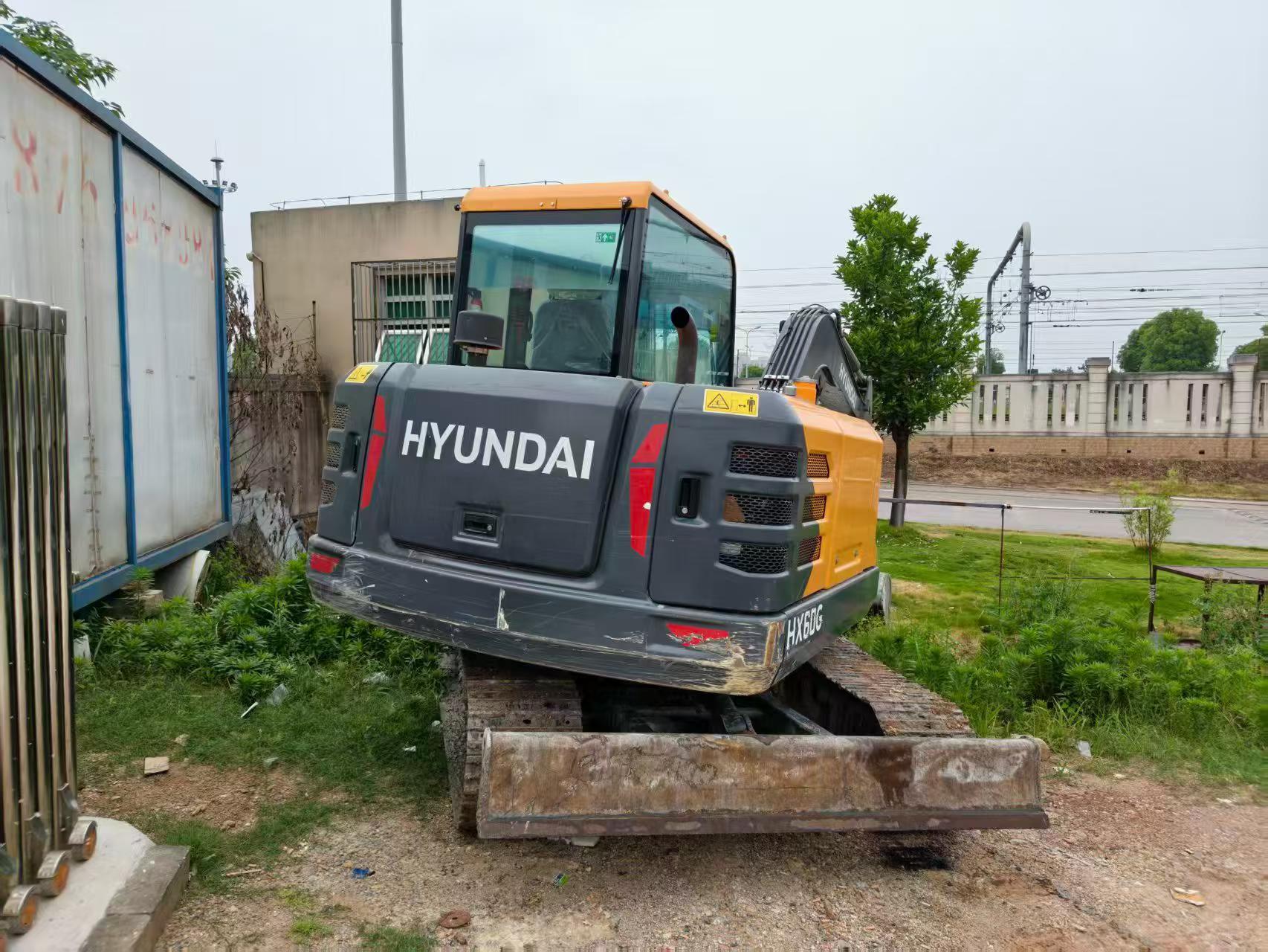 Buy Hyundai HX60 Used Excavator / 1