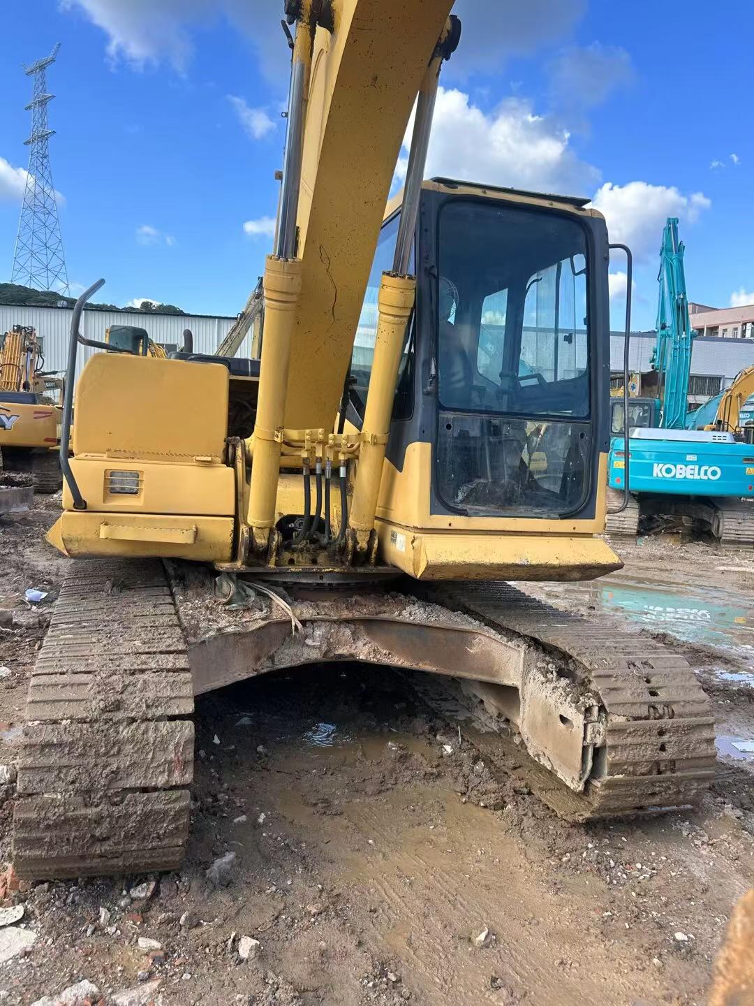 Buy Komatsu PC130-7 Used Excavator / 3 Buy Komatsu PC130-7 Used Excavator / 3