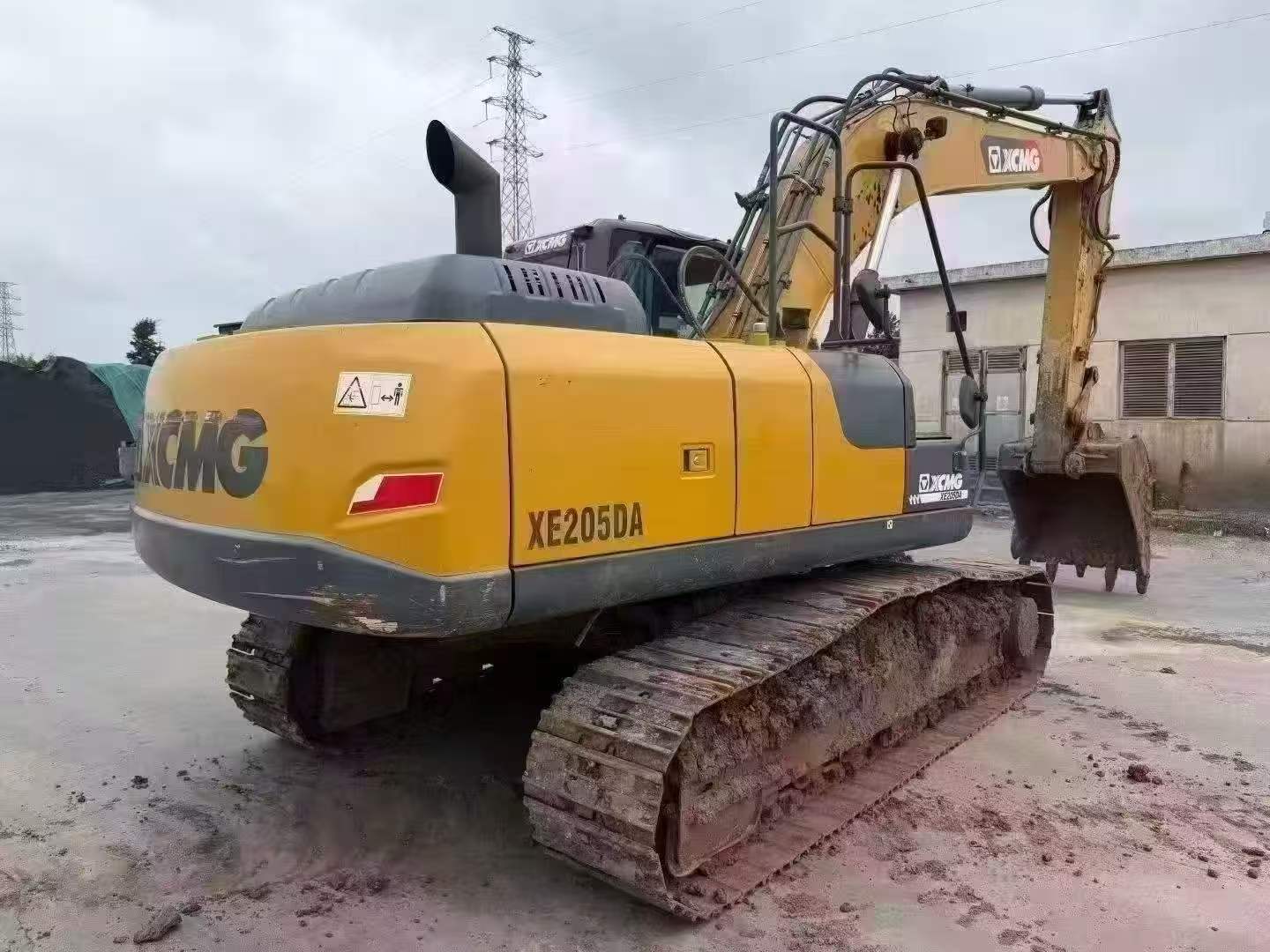 Buy XCMG XE205DA Used Excavator / 2 Buy XCMG XE205DA Used Excavator / 2