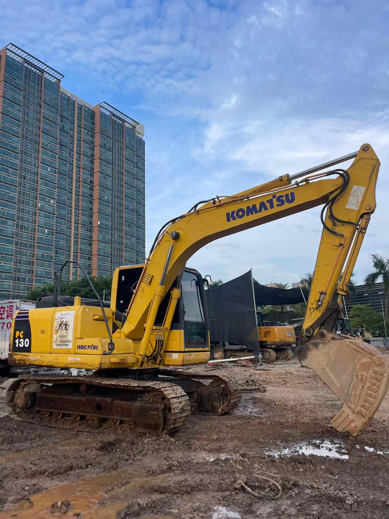Buy Komatsu PC110-7 Used Excavator / 4 Buy Komatsu PC110-7 Used Excavator / 4
