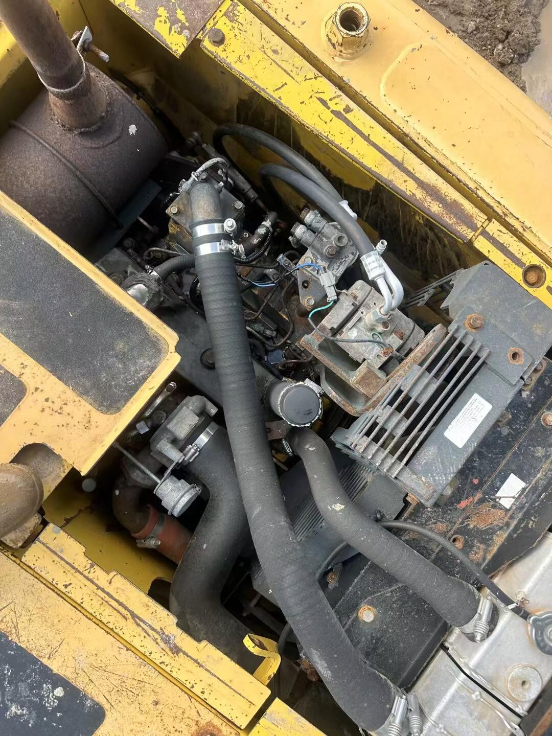 Buy Komatsu PC130-7 Used Excavator / 8 Buy Komatsu PC130-7 Used Excavator / 8