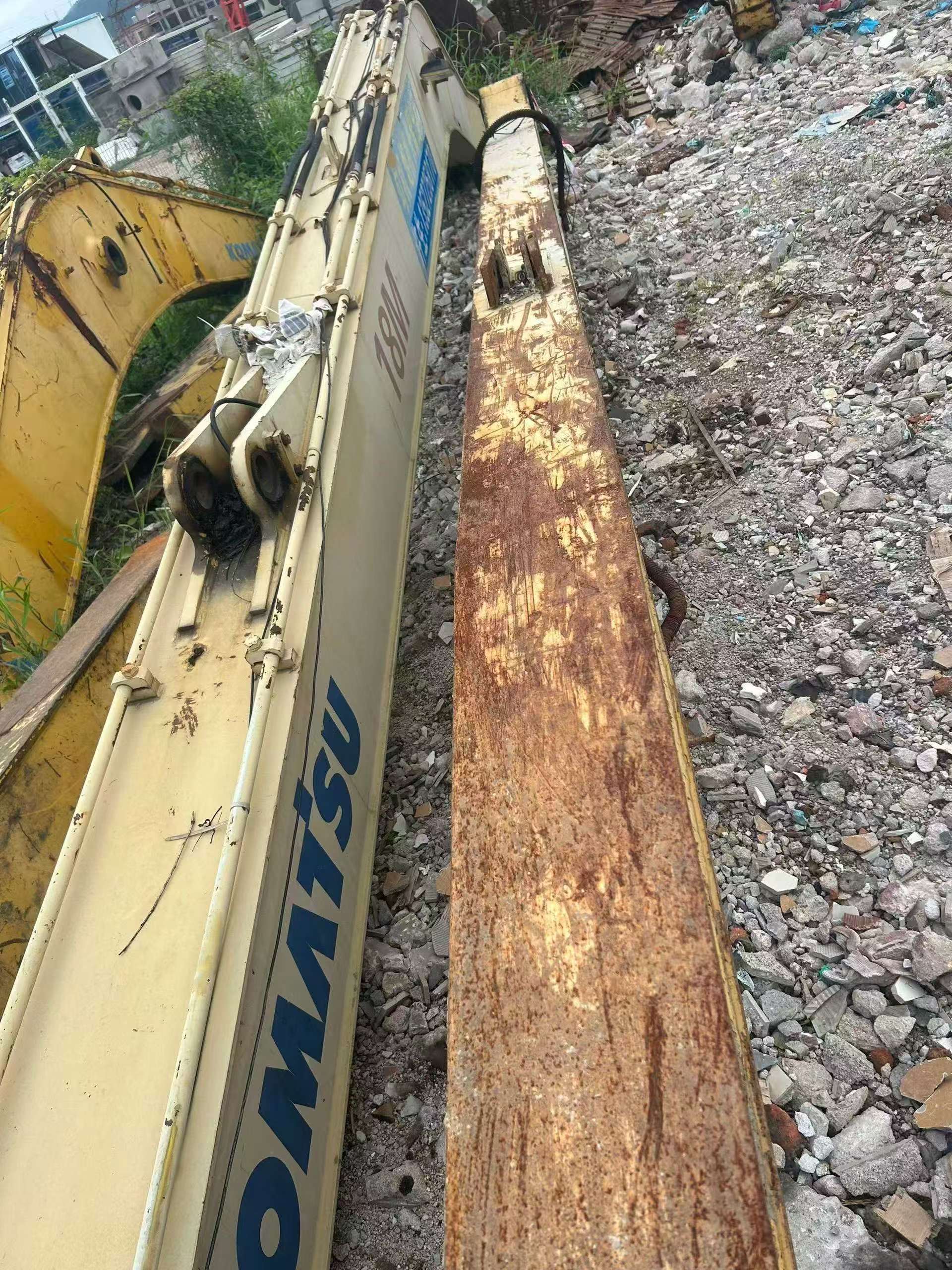 Buy Komatsu PC200 Used Excavator / 1