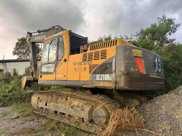 Buy Volvo EC210B Used Excavator / 1