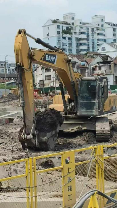 Buy Sany SY215C Used Excavator / 1