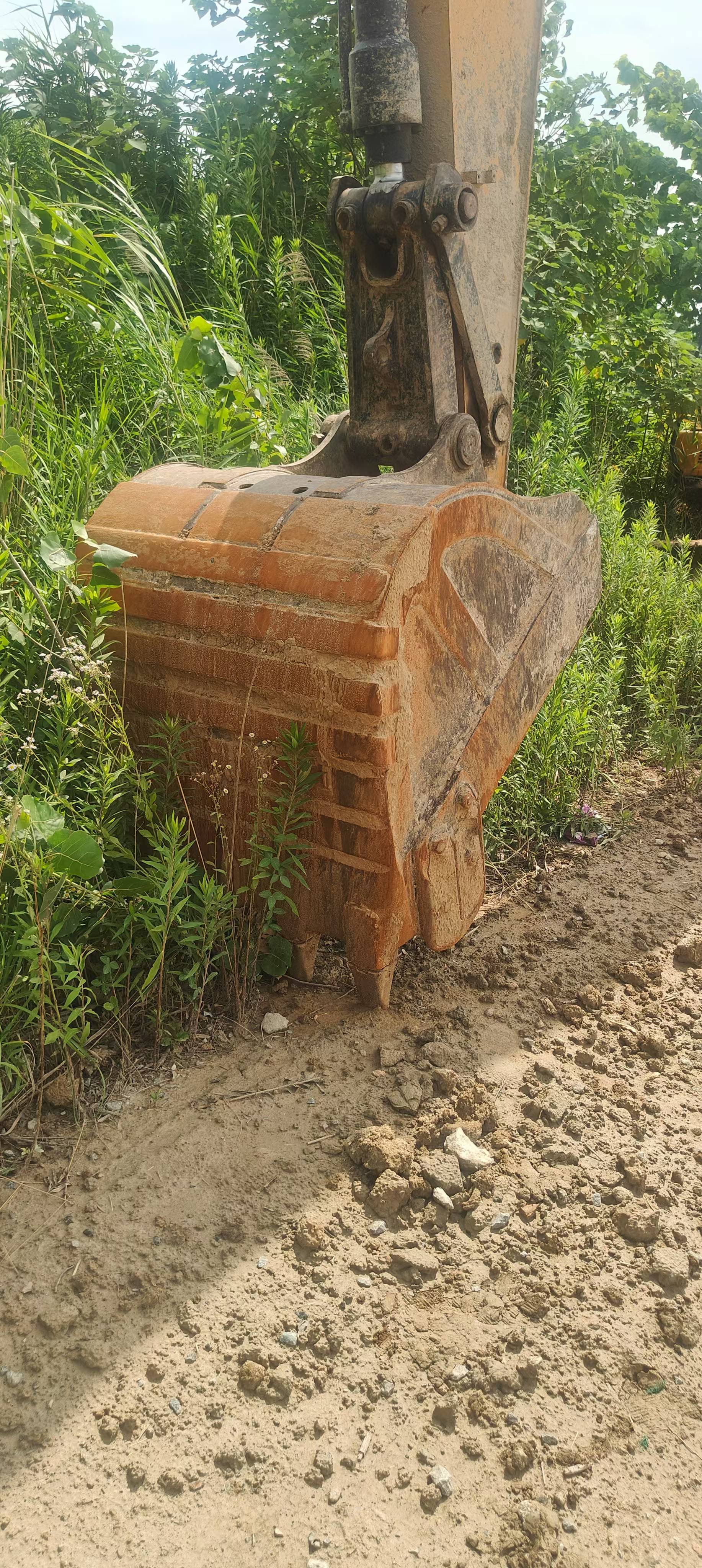 Buy Sany SY200C Used Excavator / 4 Buy Sany SY200C Used Excavator / 4