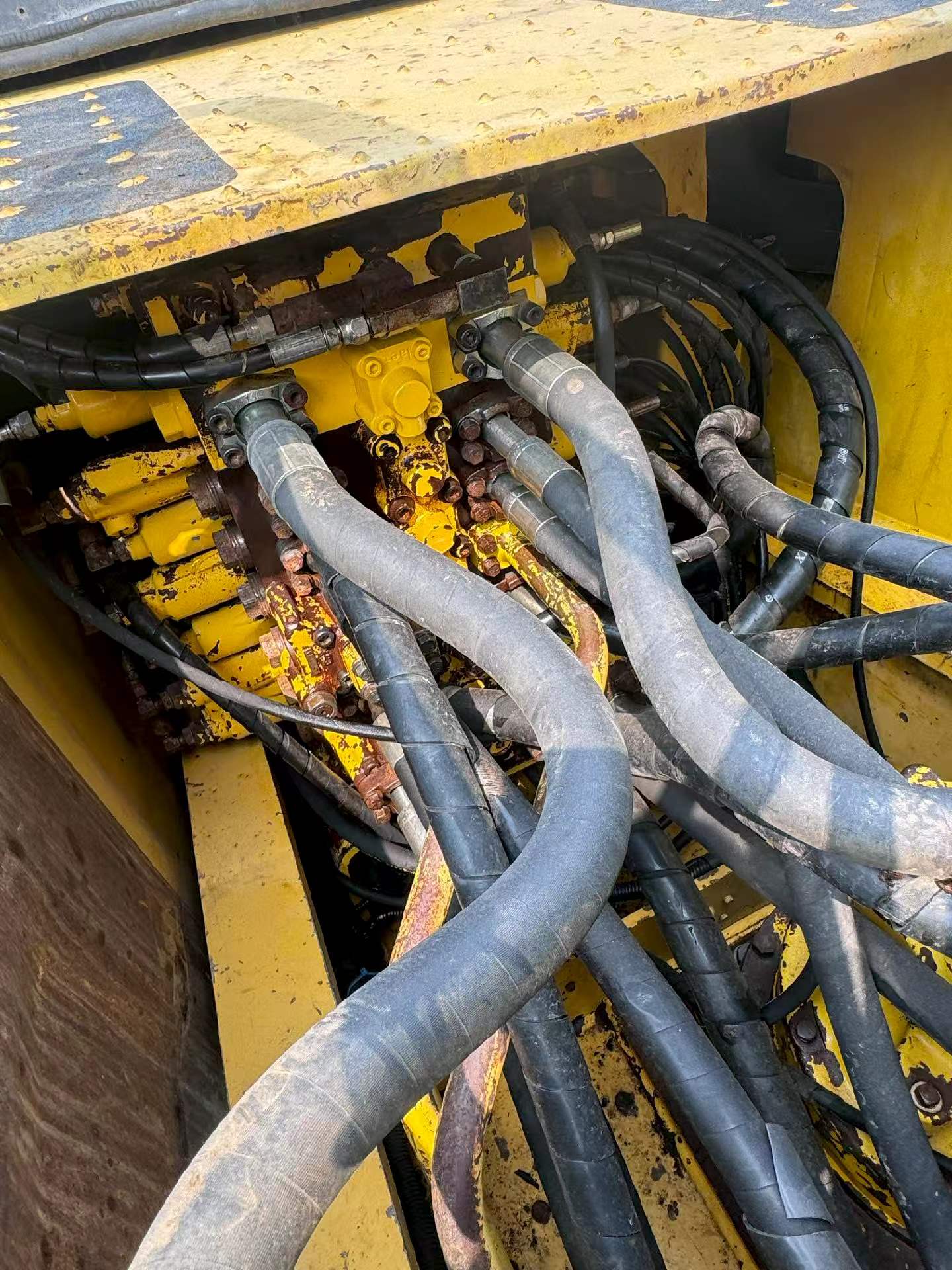 Buy Komatsu PC200-8 Used Excavator / 4