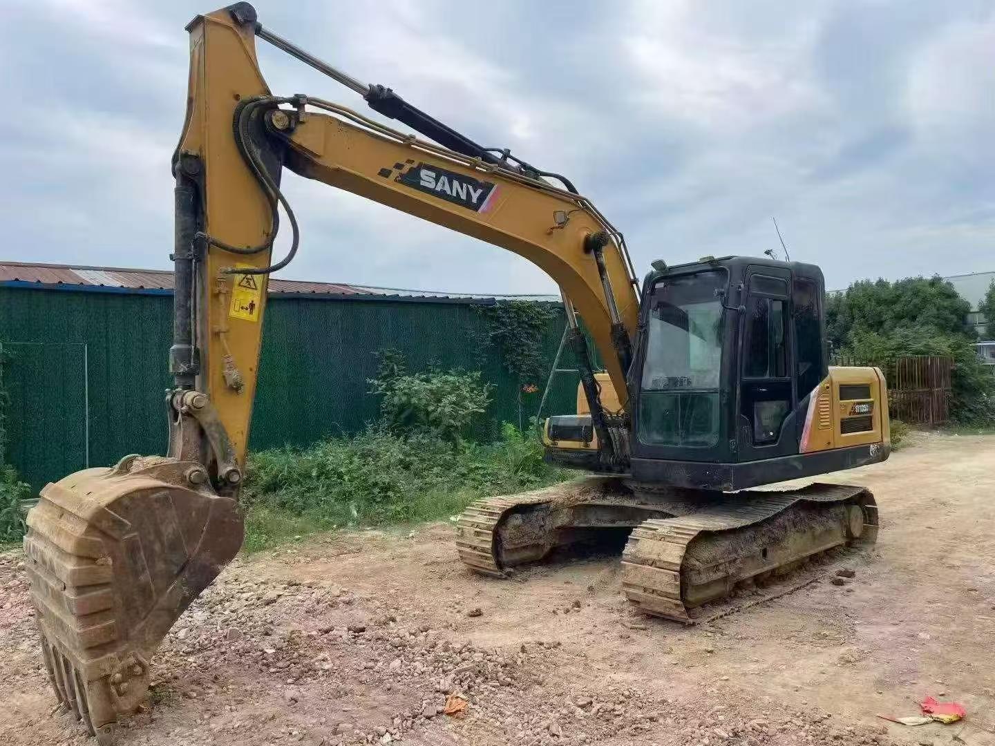 Buy Sany SY135 Used Excavator / 1