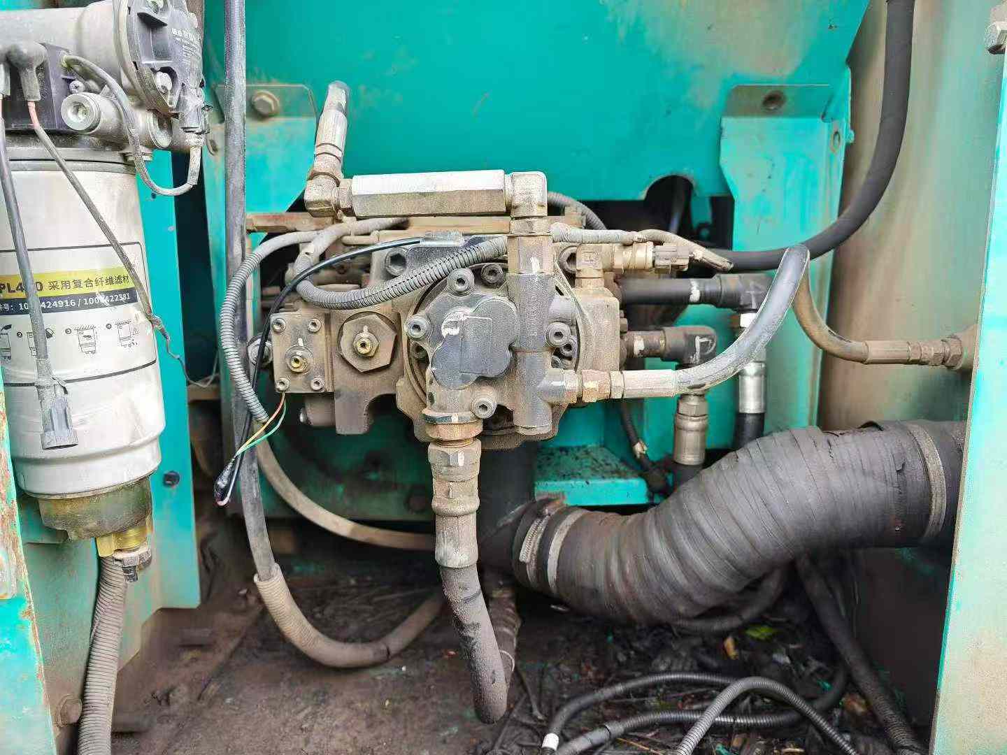 Buy Kobelco SK130 Used Excavator / 2