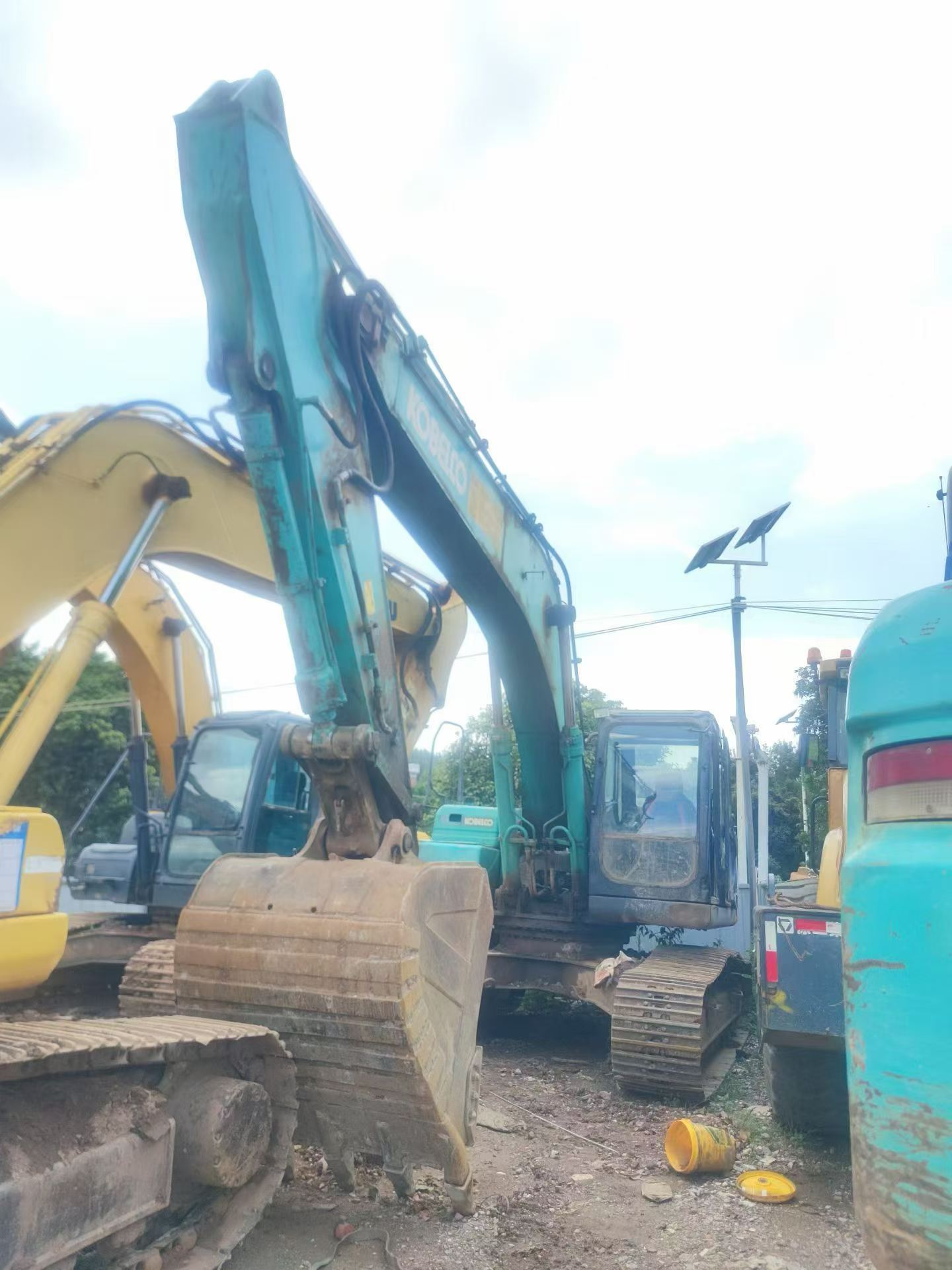 Buy Kobelco SK260 Used Excavator / 1