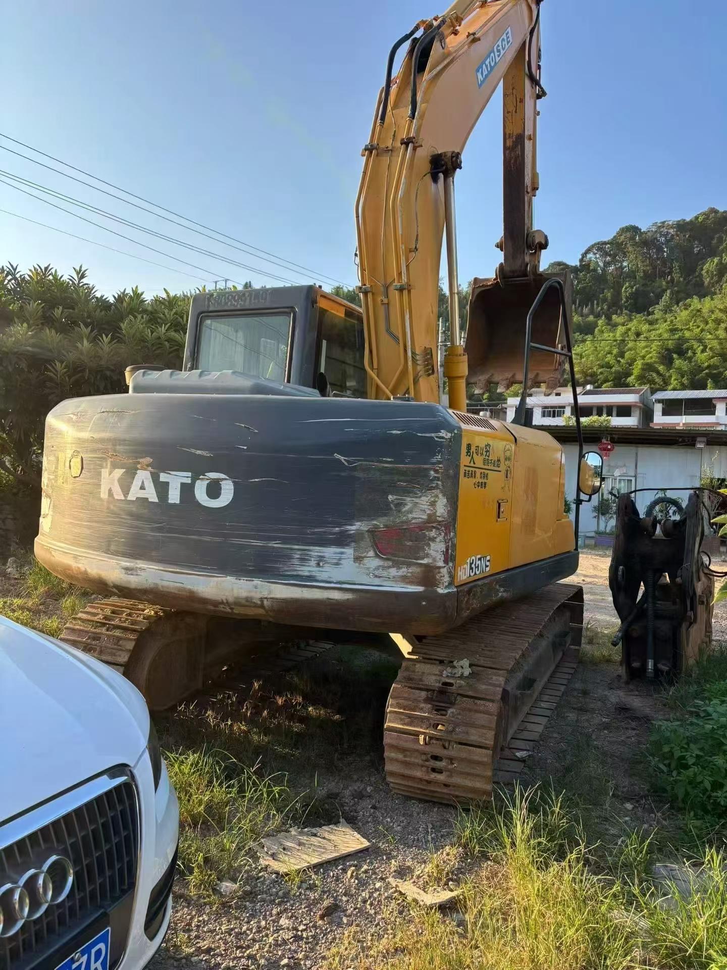 Buy Kato Used Excavator / 3 Buy Kato Used Excavator / 3