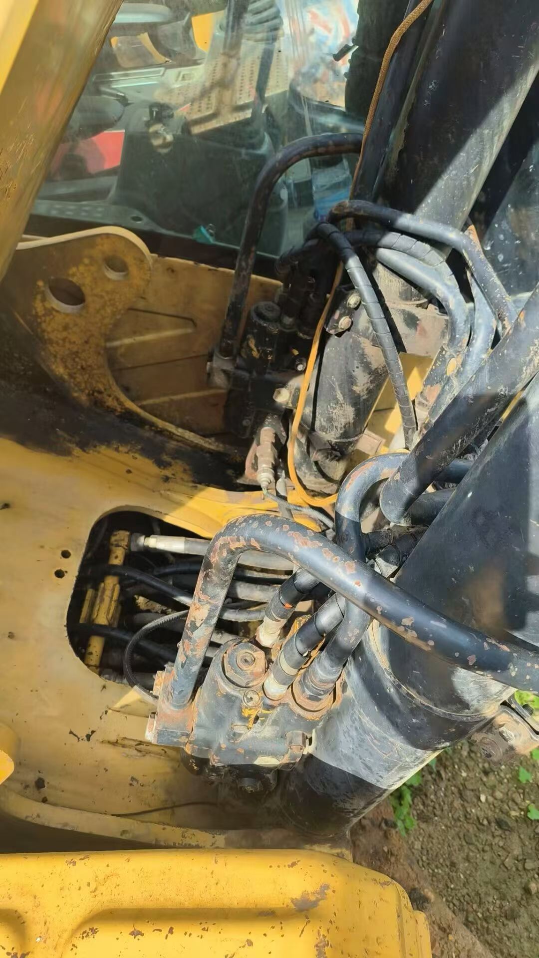Buy Caterpillar 320D Used Excavator / 3 Buy Caterpillar 320D Used Excavator / 3