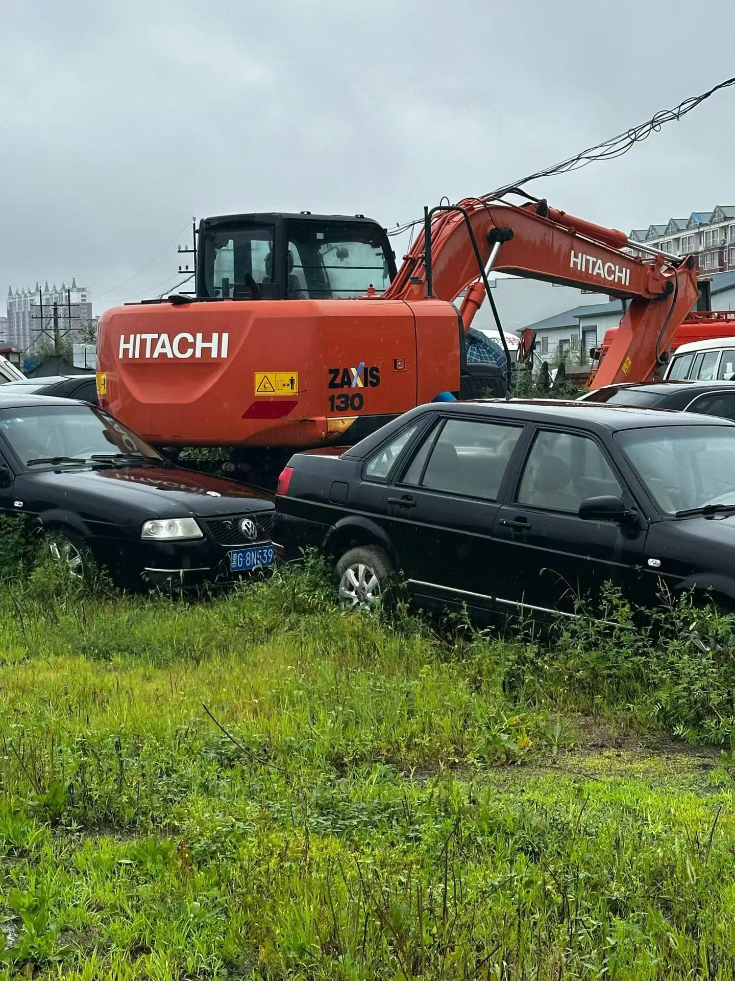Buy Hitachi EX130 Used Excavator / 3 Buy Hitachi EX130 Used Excavator / 3