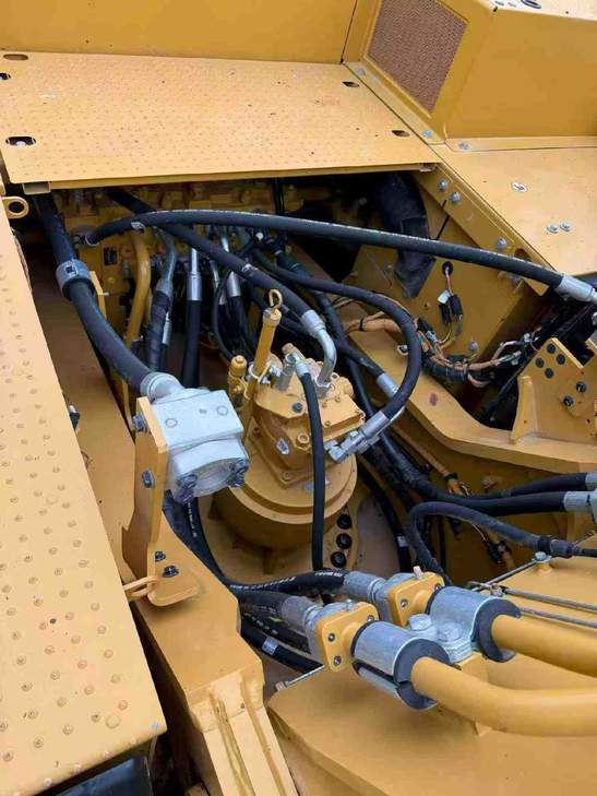 Buy Caterpillar 340D2L Used Excavator / 1