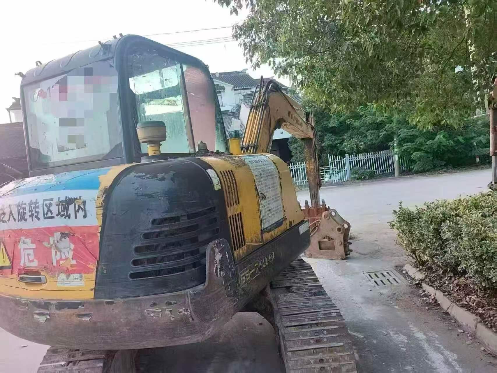 Buy Hyundai R55-7 Used Excavator / 2 Buy Hyundai R55-7 Used Excavator / 2