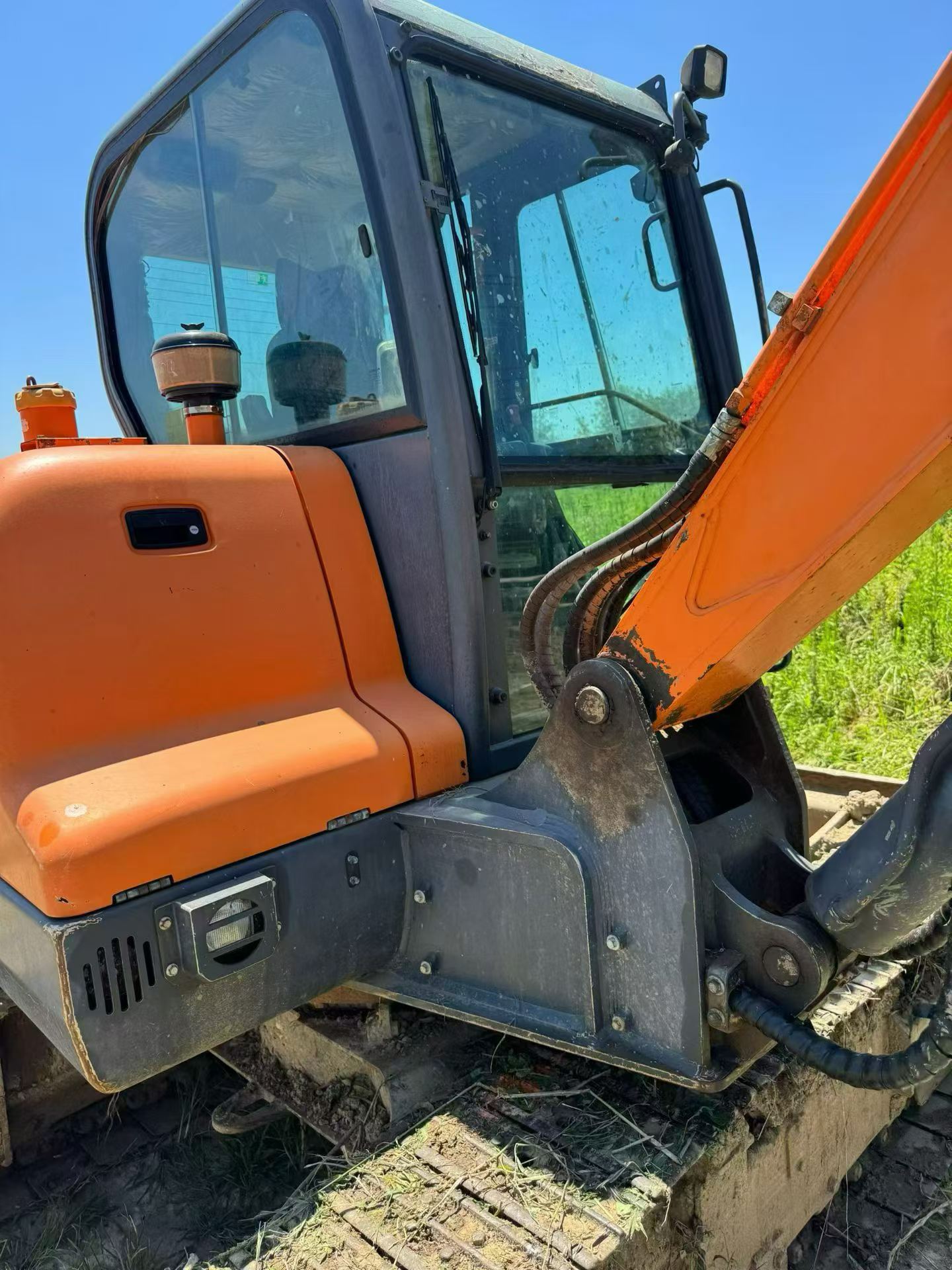 Buy Doosan DH60 Used Excavator / 3 Buy Doosan DH60 Used Excavator / 3