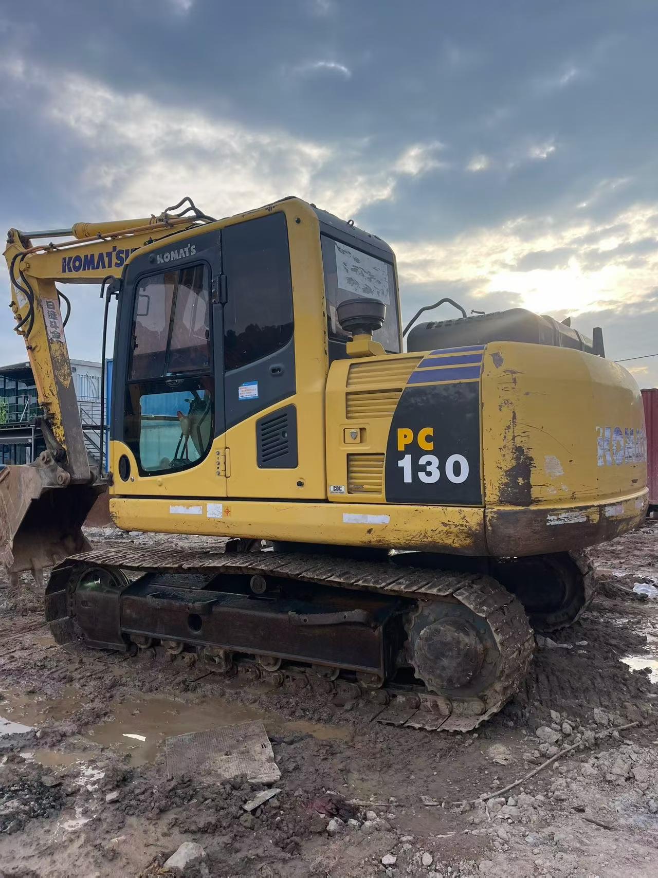 Buy Komatsu PC110-7 Used Excavator / 1