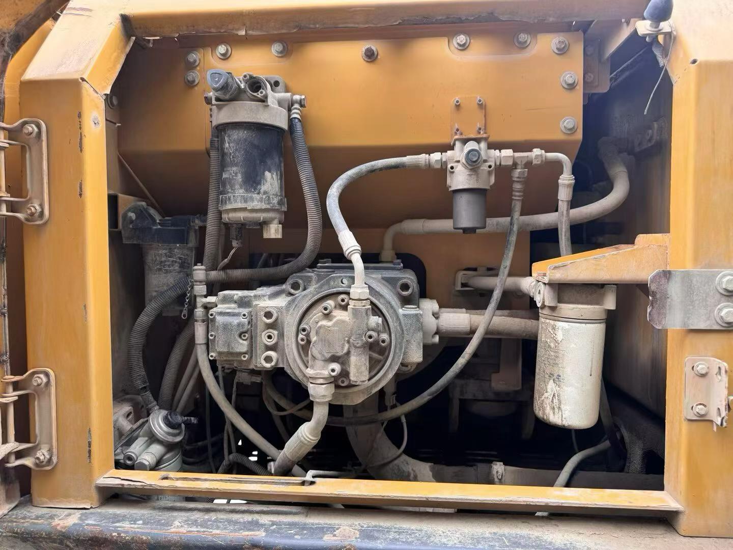 Buy XCMG XE215 Used Excavator / 3 Buy XCMG XE215 Used Excavator / 3