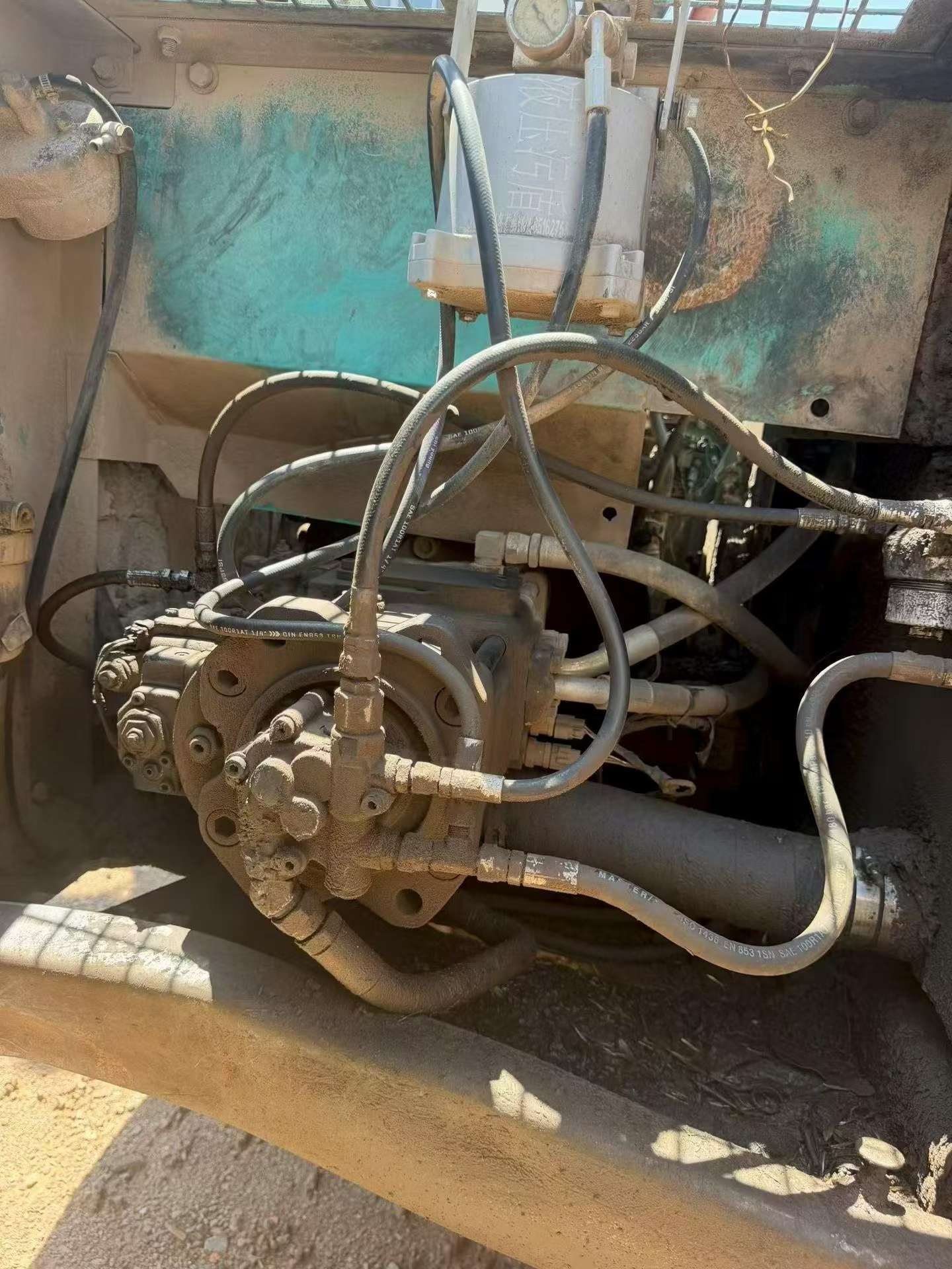 Buy Kobelco SK200-10 Used Excavator / 4 Buy Kobelco SK200-10 Used Excavator / 4