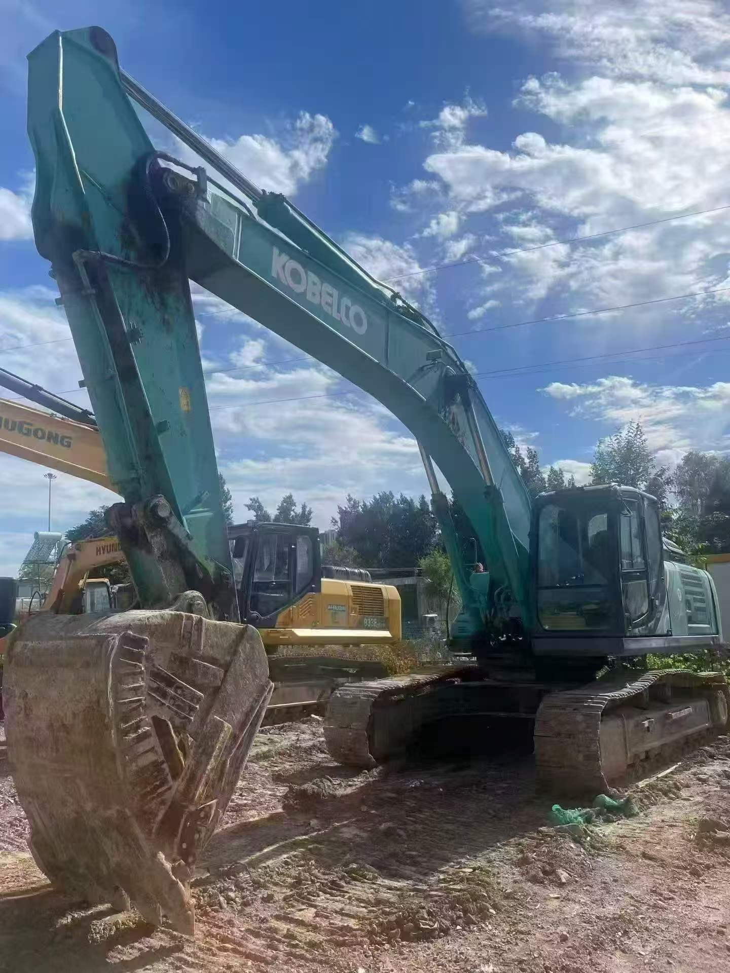 Buy Kobelco SK330-10 Used Excavator / 1