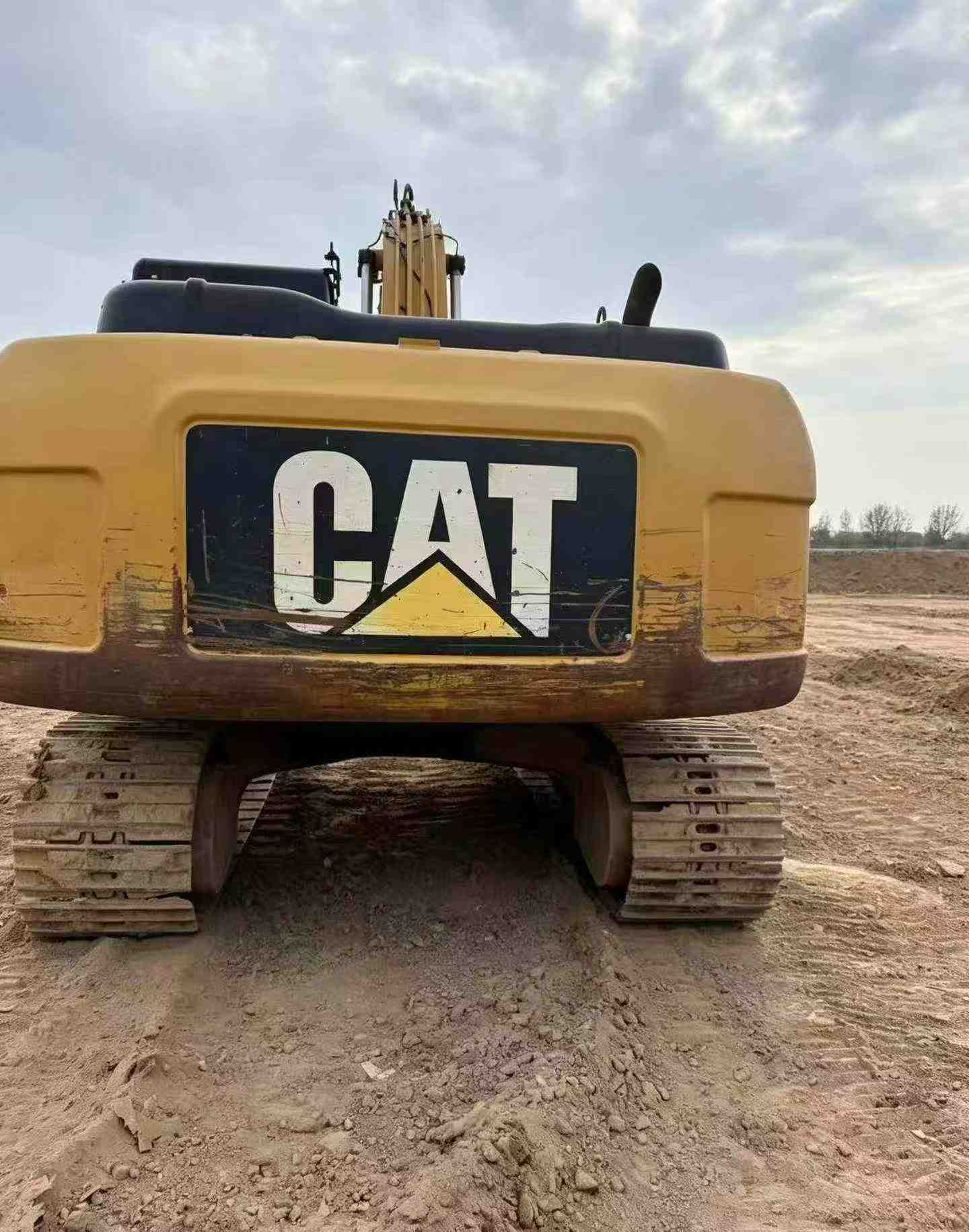 Buy Caterpillar 320D Used Excavator / 2 Buy Caterpillar 320D Used Excavator / 2