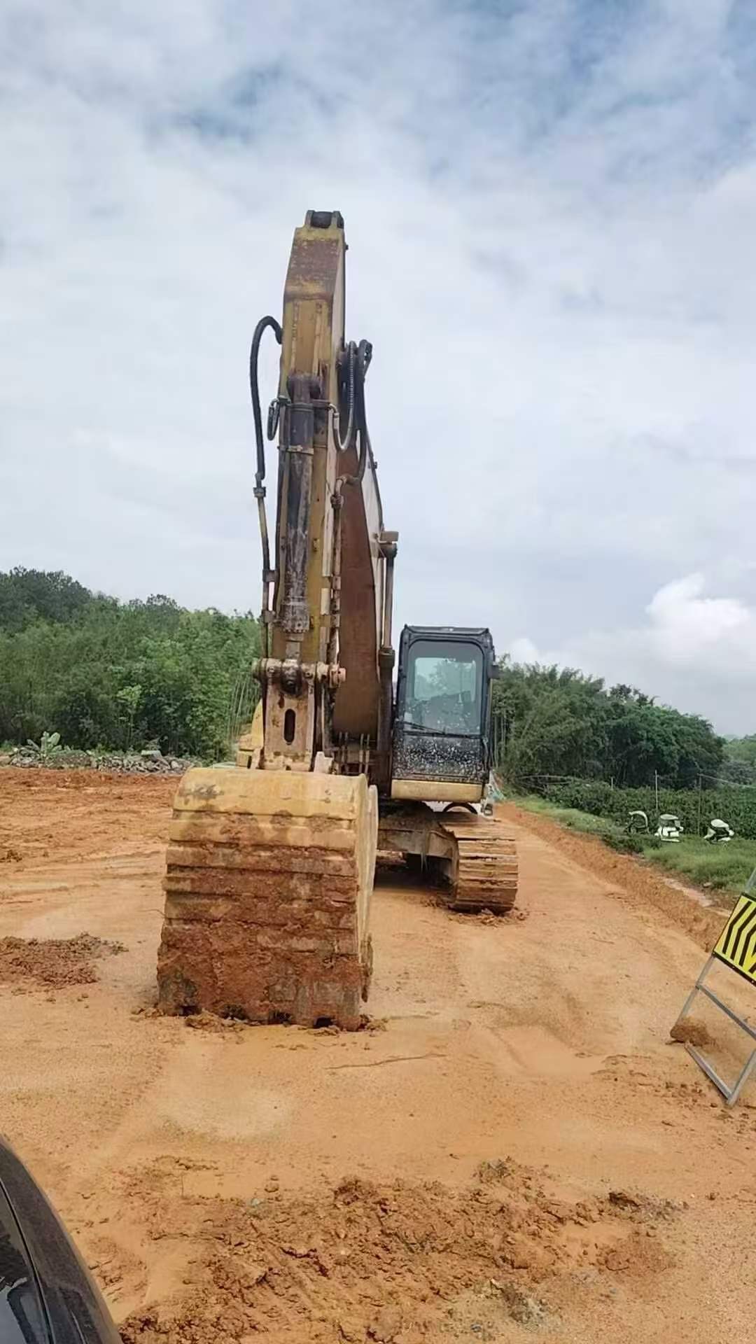 Buy Caterpillar 320D Used Excavator / 1