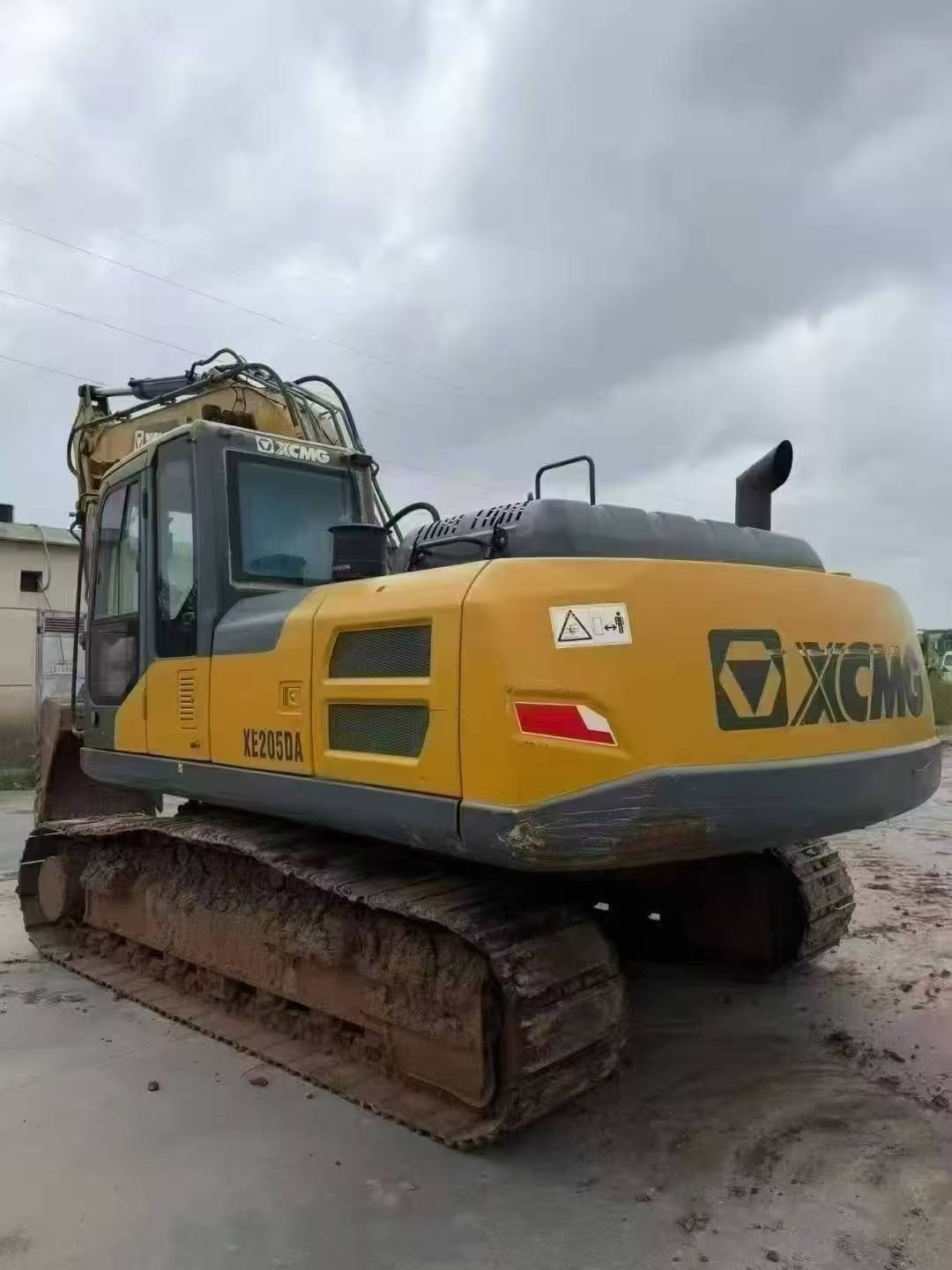 Buy XCMG XE205DA Used Excavator / 1