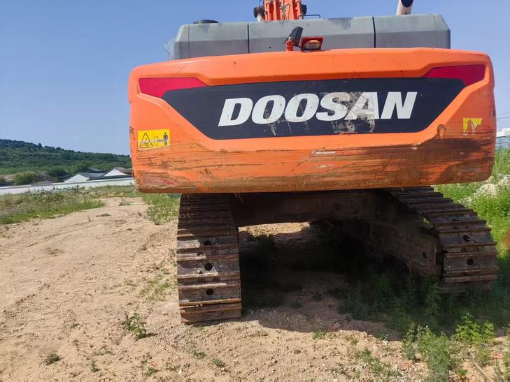 Buy Doosan DX520LC-9C Used Excavator / 1
