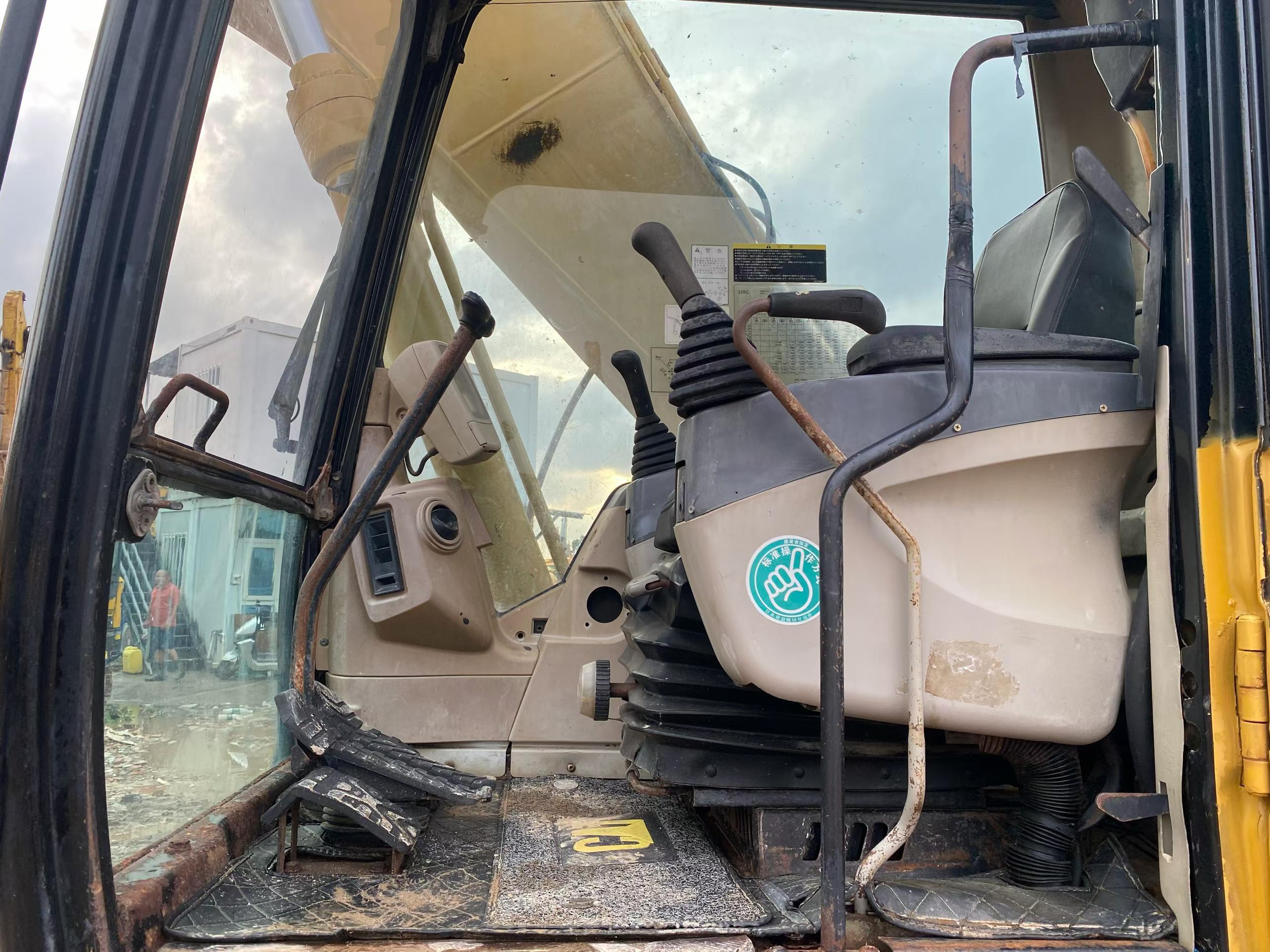 Buy Caterpillar 320C Used Excavator / 6 Buy Caterpillar 320C Used Excavator / 6