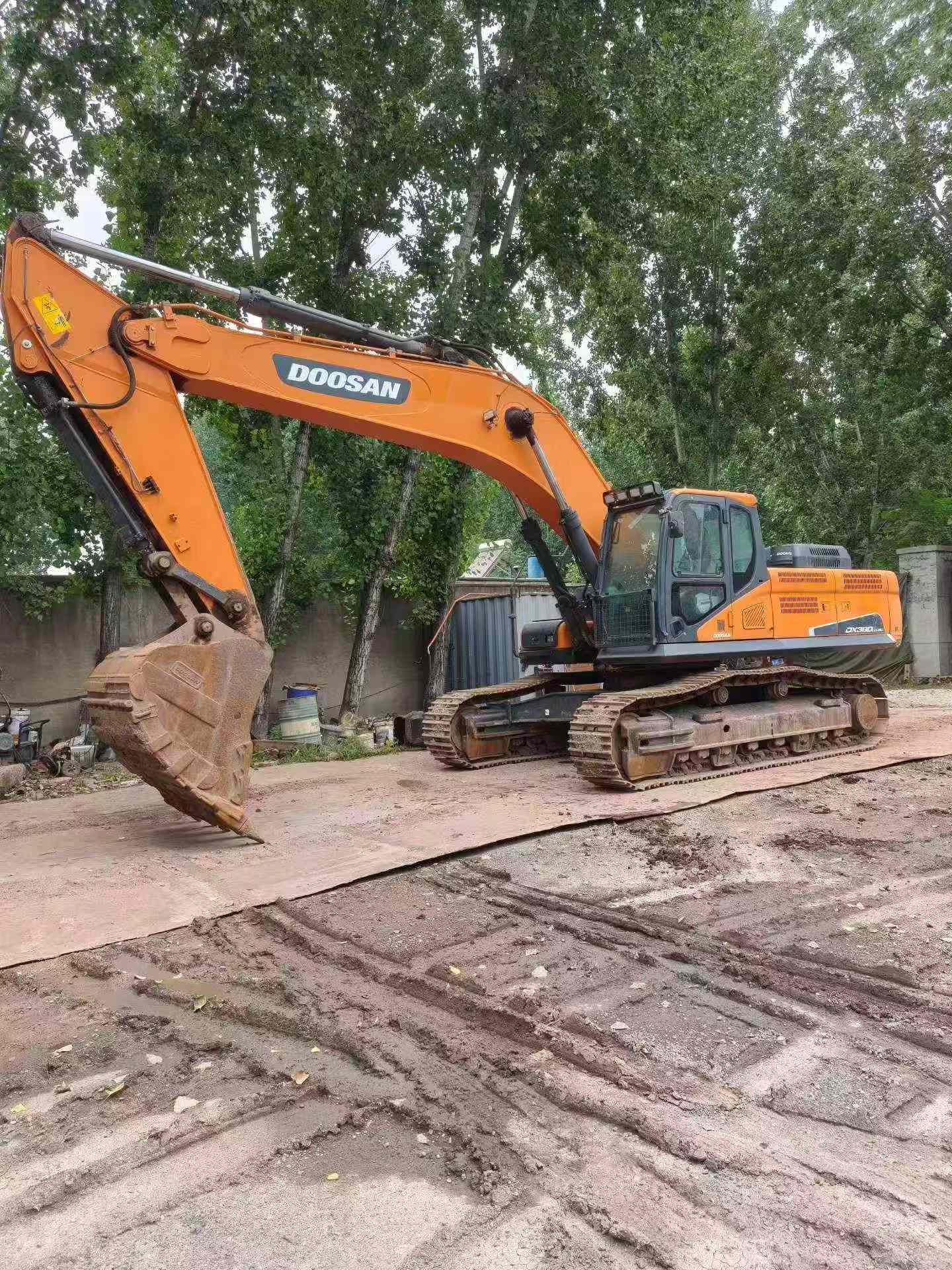 Buy Doosan DX380LC-5 Used Excavator / 1