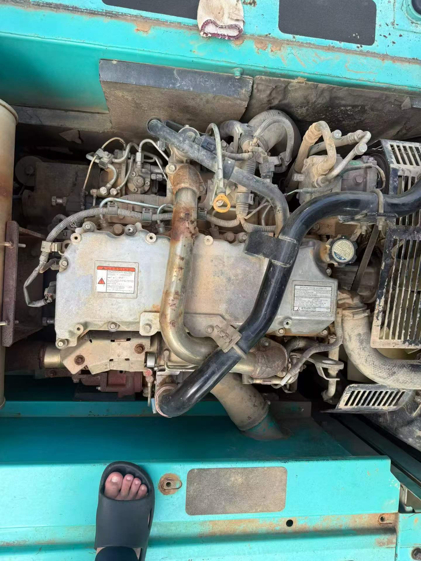 Buy Kobelco SK200-11 Used Excavator / 4 Buy Kobelco SK200-11 Used Excavator / 4