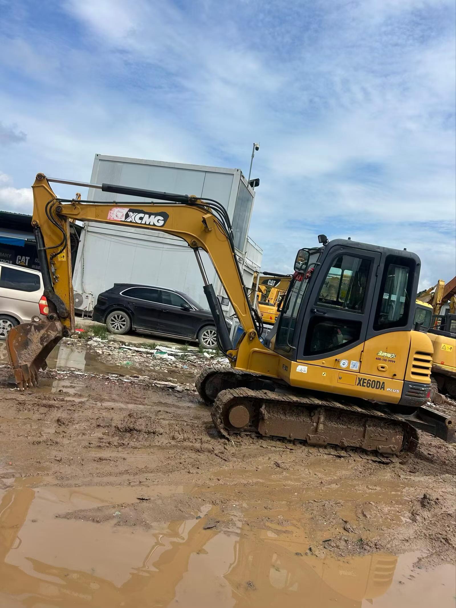 Buy XCMG XE60 Used Excavator / 1