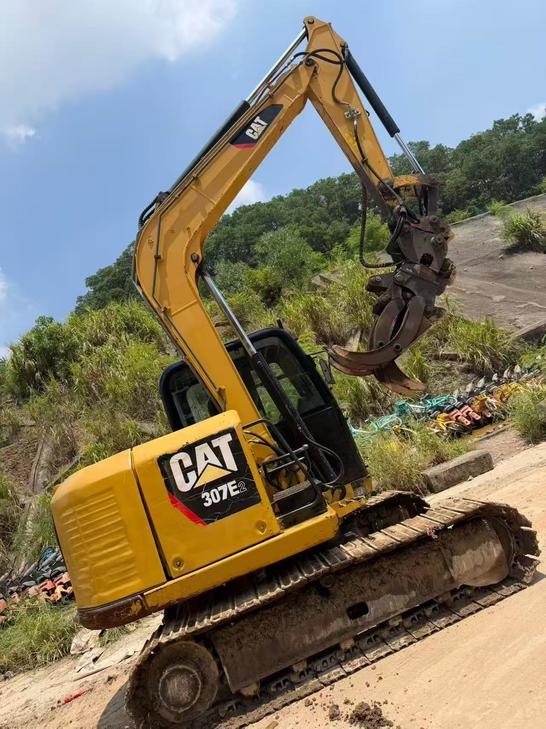Buy Caterpillar 307B Used Excavator / 1
