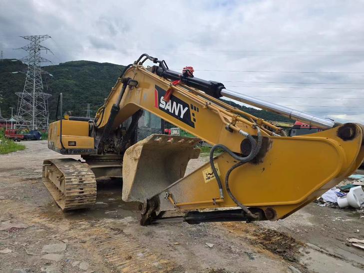 Buy Sany SY205C-8 Used Excavator / 1
