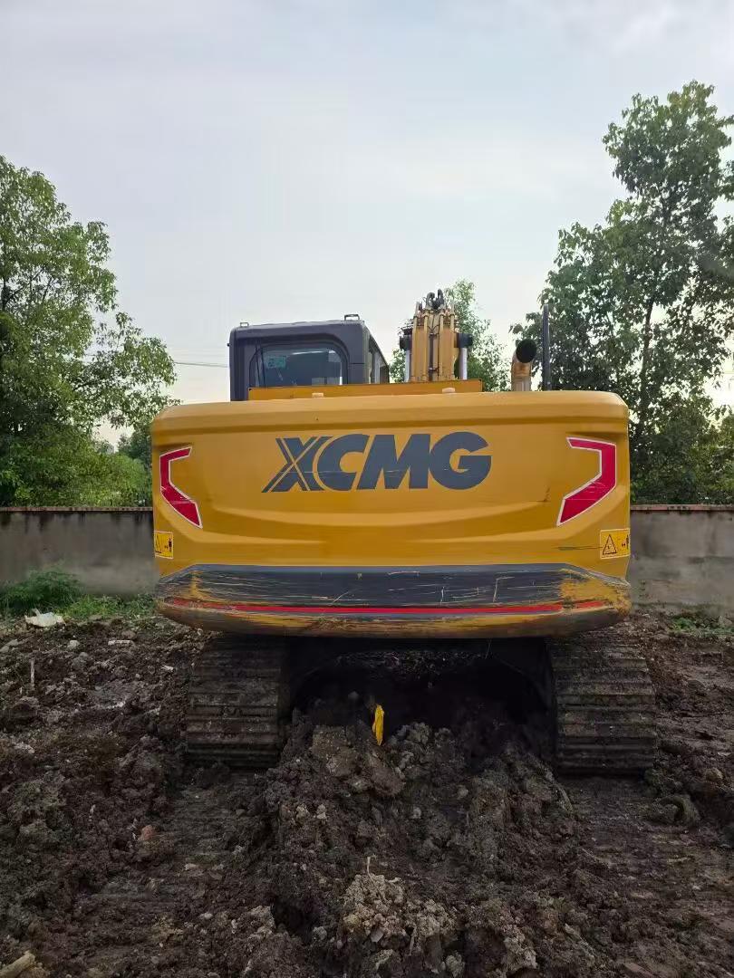 Buy XCMG XE135B Used Excavator / 8 Buy XCMG XE135B Used Excavator / 8