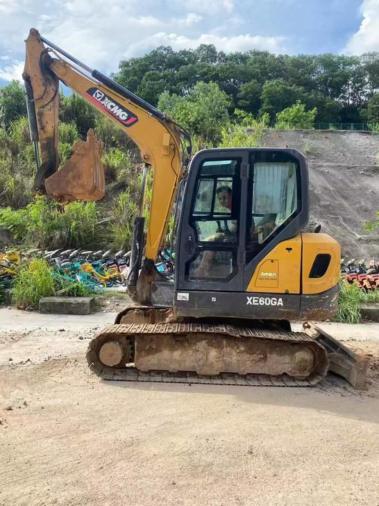 Buy XCMG XE60 Used Excavator / 1