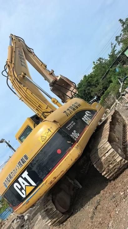 Buy Caterpillar 320C Used Excavator / 1