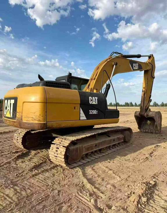 Buy Caterpillar 320D Used Excavator / 1