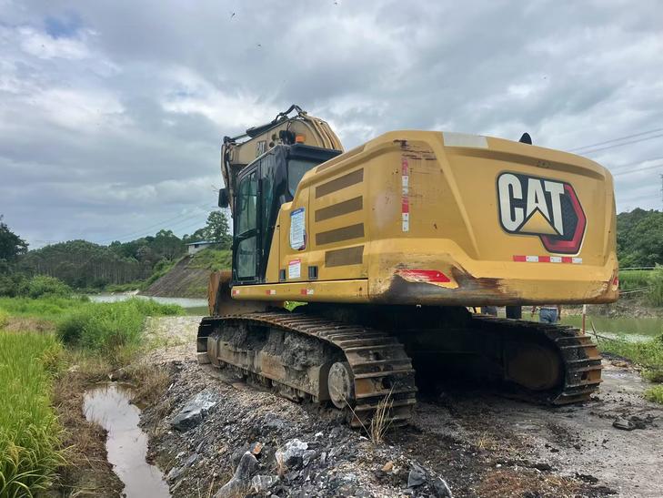 Buy Caterpillar 330B Used Excavator / 1